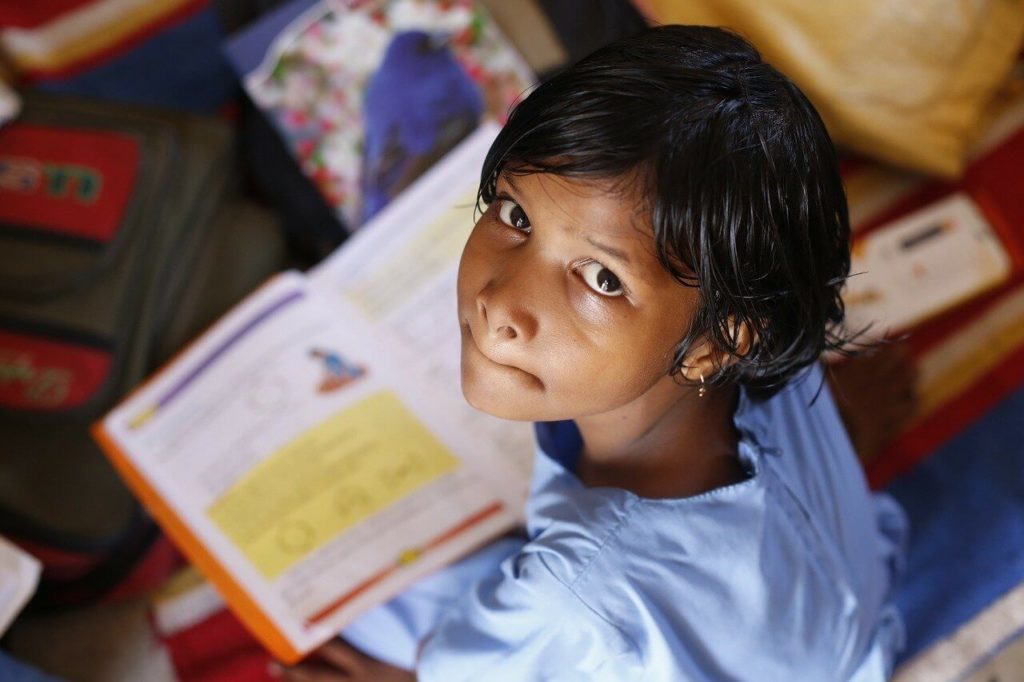 शिक्षा पर हिंदी निबंध Best Hindi nibandh, Shiksha Par Hindi Nibandh Hindi essay