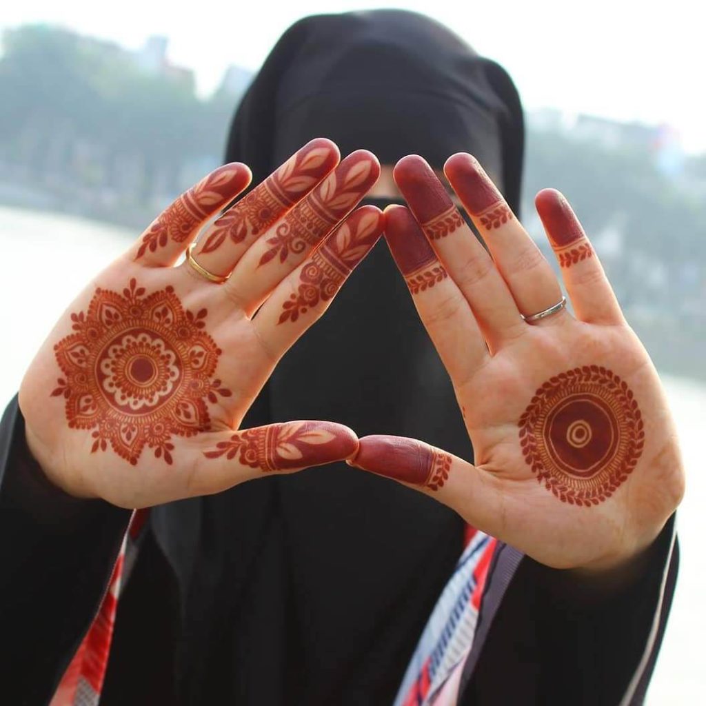 Design Mehndi Hand