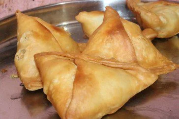 समोसा को इंग्लिश में क्या कहते हैं? | Samosa ko english mein kya kahate hain