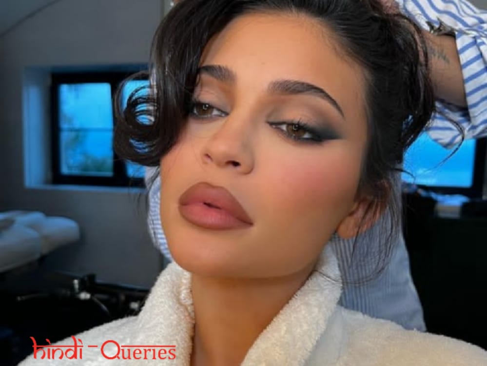 Kylie Jenner (काइली जेनर) Biography, Age, Height, Husband, Boyfriend, Family, Wiki, Career, Photos, Net Worth & More